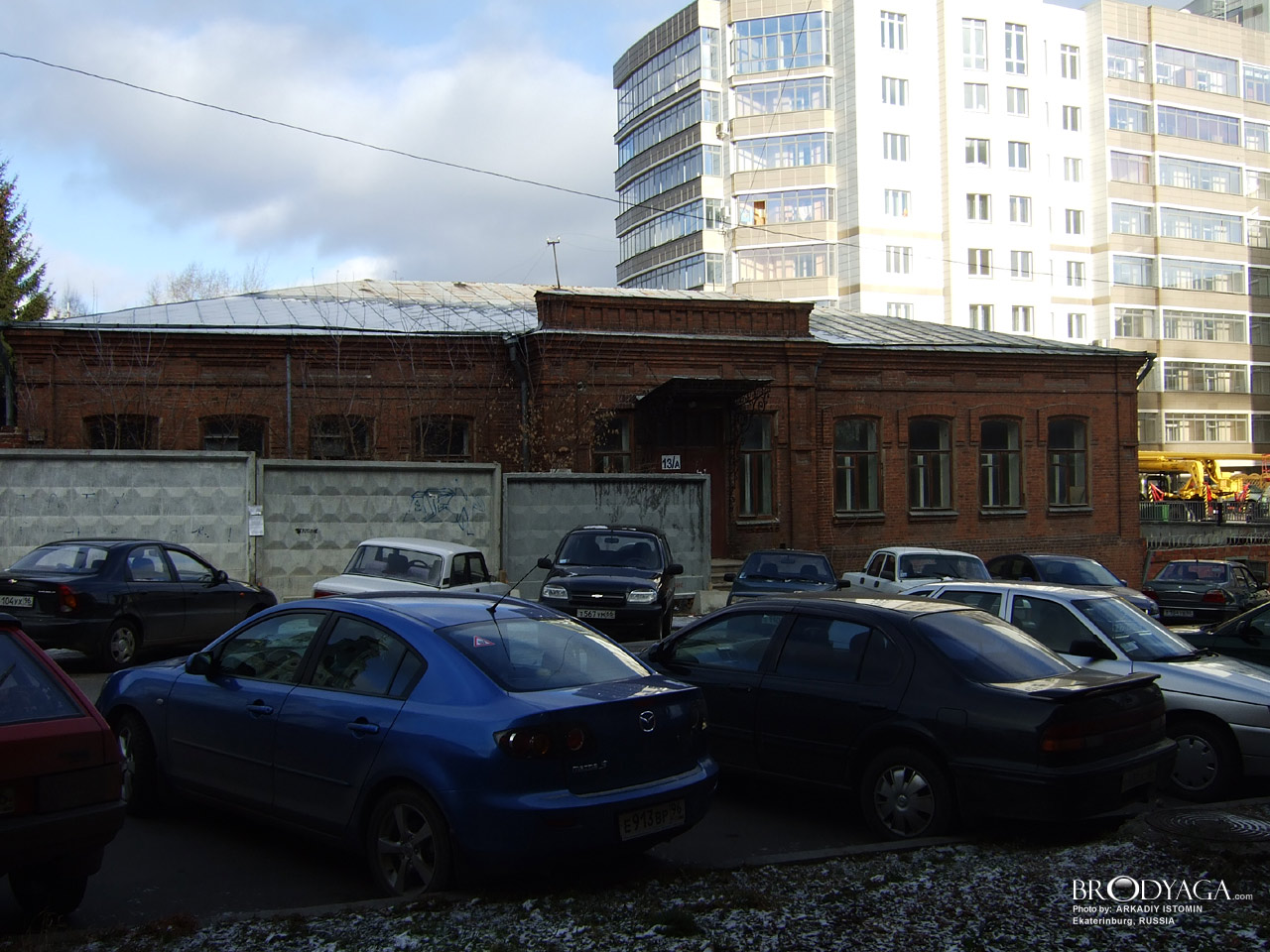 Здание земской школы, Клары Цеткин 13, Екатеринбург (Yekaterinburg)